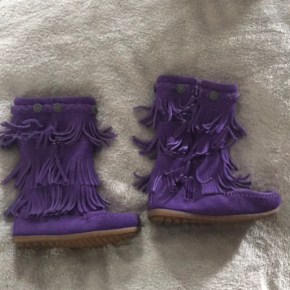 Girls purple Minnetonka boots